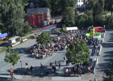 Rechtes Bündnis trifft sich auf Parkplatz - Auf dem Hammerparkplatz fand am Samstag der freigeistige Sommerabend des Vereins statt.