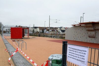 Regelauslegung: Meerane sperrt Skaterpark, Zwickau lässt Freizeitanlage offen - Abgesperrt: Die Freizeitanlage in Meerane.. 