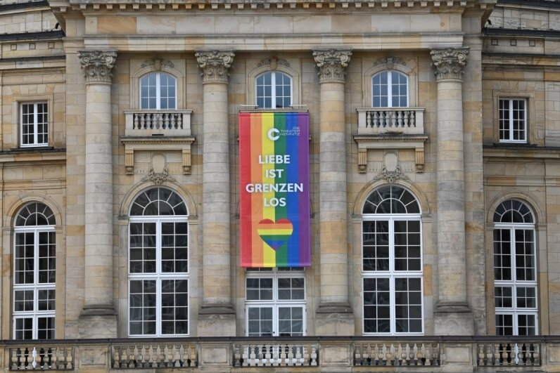 Regenbogen am Opernhaus - 