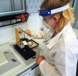 Reges Interesse für Schülerkolleg Chemie - Auch Experimente standen beim Schülerkolleg im Programm. 