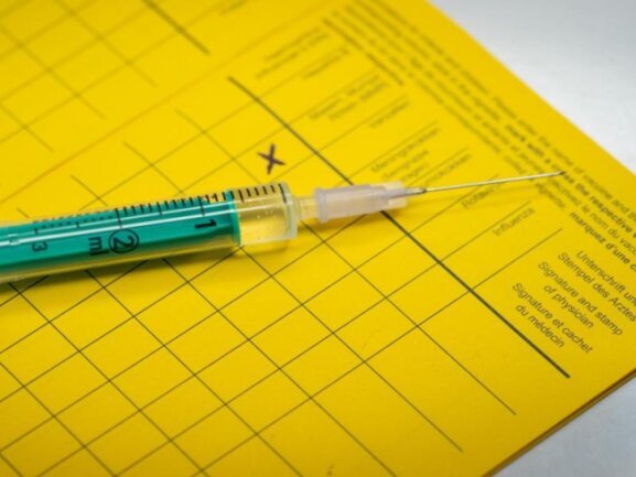Regierung prüft: Dürfen Firmen Impfstatus erfragen? - 
