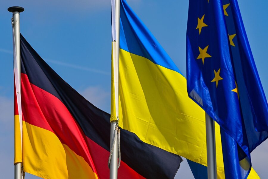 Regierung: Ukraine erfüllt Auflagen für Beitrittsgespräche - Für die Ukrainer gelten die EU-Beitrittsverhandlungen als wichtiges Zeichen dafür, dass es sich lohnt, den Abwehrkampf gegen Russland fortzusetzen.