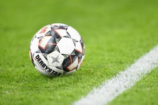 Der Nordostdeutsche Fußball-Verband (NOFV) stellt ab Montag seinen Spielbetrieb ein.