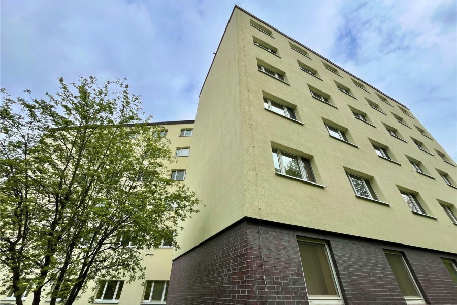 Reichenbach: Wohnpark „Alte Klinik“ lädt zum Tag der offenen Tür ein - Das Bettenhaus des ehemaligen Krankenhauses Reichenbach wird für Senioren-Wohnen fit gemacht.