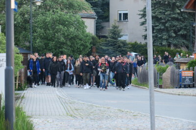 Reichlich 220 Teilnehmer bei Corona-Protest in Zwönitz - 