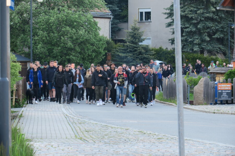 Reichlich 220 Teilnehmer bei Corona-Protest in Zwönitz