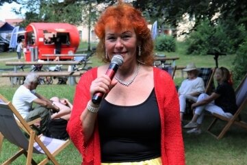 Reichlich Zuspruch beim Picknick - Trat zum Picknick im Park in Flöha auf: Conny Schmerler aus Flöha. 