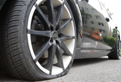 Reifen zerstochen: Mann in beschleunigtem Verfahren verurteilt - 