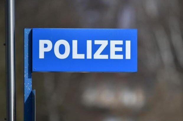 Reifenstecher beschädigen zehn Autos in Zwickau - 