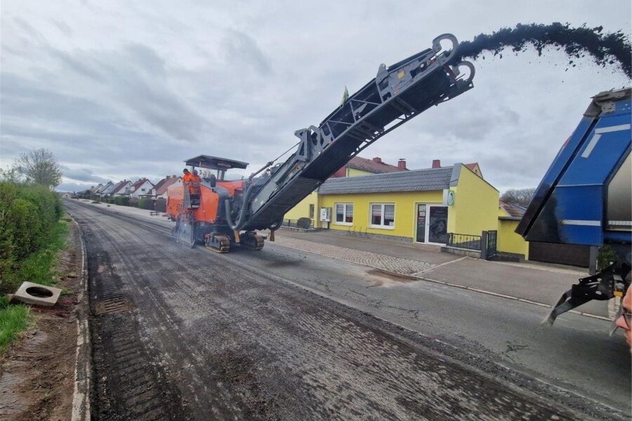 Reinsdorf: Reinsdorfer Straße wieder freigegeben - Die Instandsetzungsarbeiten an der Reinsdorfer Straße sind inzwischen vorbei.