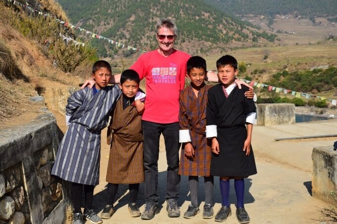 Reise durch das Drachenland - In Punakha traf sich André Carlowitz mit Schulkindern. Darüber und über noch viele andere Begegnungen will der Lugauer bei einem Vortrag im März berichten. 