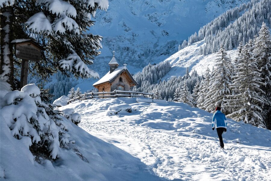 Reisetipp Österreich: Wundervolle Winterwelt im Tiroler Hochtal - Sonne, Schnee und Traumlandschaft – Winter-Wanderherz, was willst du mehr?!