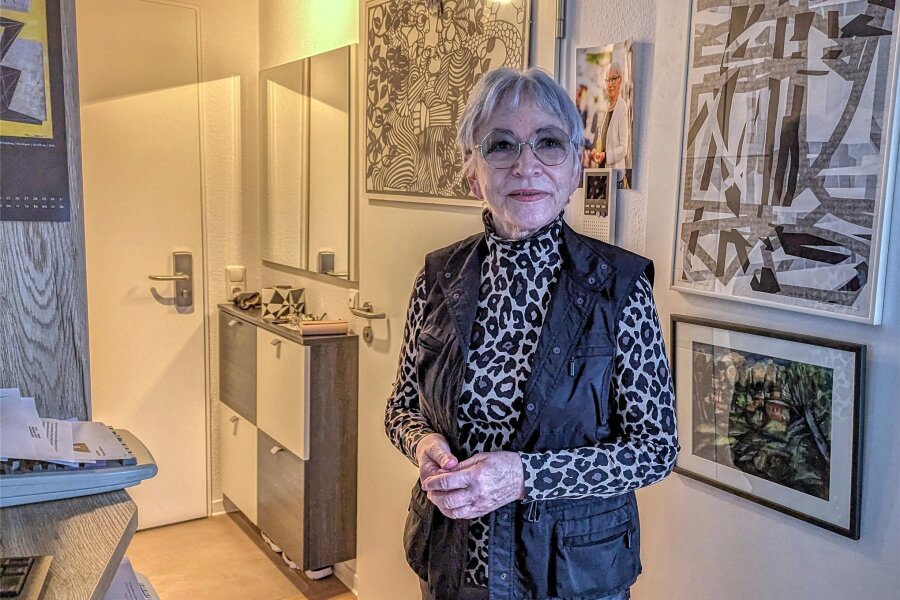 Renate Lang aus Zwickau: Ein Leben für die Stadtgemeinschaft - Renate Lang in ihrer mit vielen Bildern geschmückten Wohnung in der Seniorenresidenz an der Schillerstraße 1.