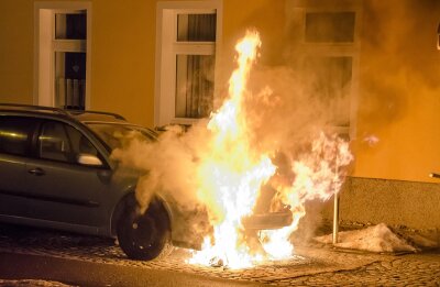 Renault in Olbernhau in Brand geraten - 