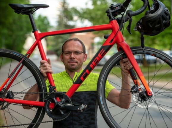 Nach dem Rennsteiglauf ist vor der "Fichkona": Der Rochlitzer Andreas Ferks fiebert seiner Premiere der Rad-Fernfahrt entgegen. 