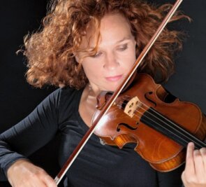 Renommierte Solistin zu Gast - Sophie Heinrich spielt auf einer Violine von Gian Francesco Pressenda (Turin, 1838). 