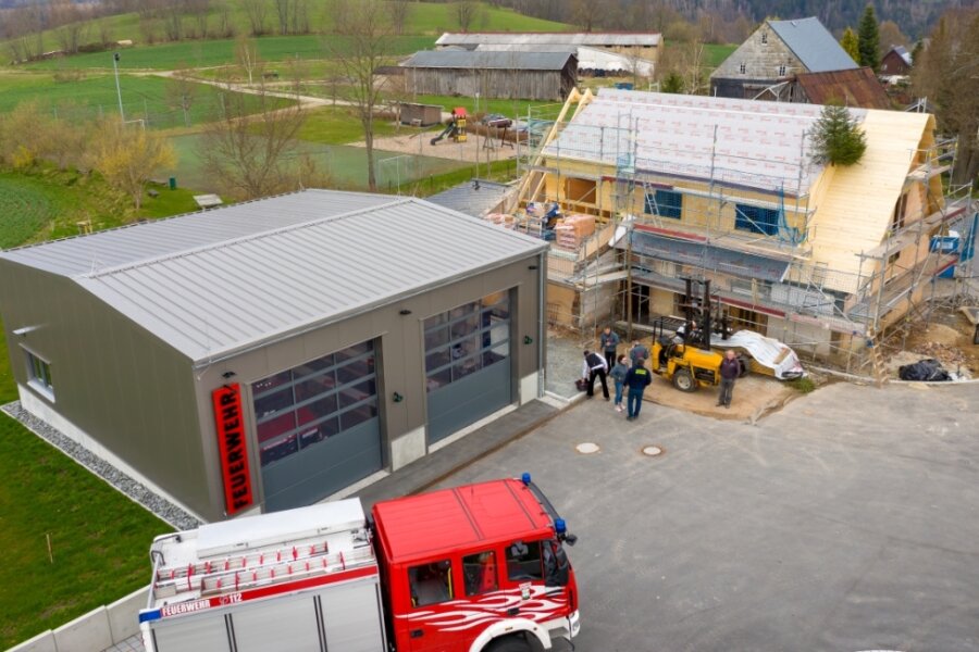 Richtfest in Streckewalde: Neues Feuerwehr- und Vereinsgebäude nimmt Form an - 