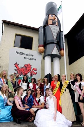 Einige der königlichen Hoheiten aus Urlaubsgegenden Deutschlands, die sich am Wochenende in Neuhausen getroffen haben.