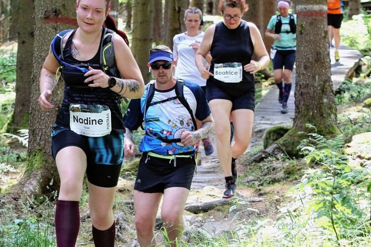 Ritterschlag für den Sachsen-Trail - Nadine Weigel vom Team Laufliebe war schon voriges Jahr beim Sachsen-Trail auf Achse. Auch für die zehnte Auflage sind schon mehr als 1500 Starter gemeldet. 