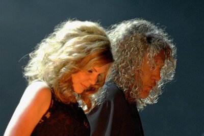 Robert Plant und Alison Krauss zerfiedeln bei ihrem einzigen Deutschland-Konzert Led Zeppelin - Stars zweier Welten: Der britische Rocker Robert Plant und die US-amerikanische Bluegrass-Legende Alison Krauss.