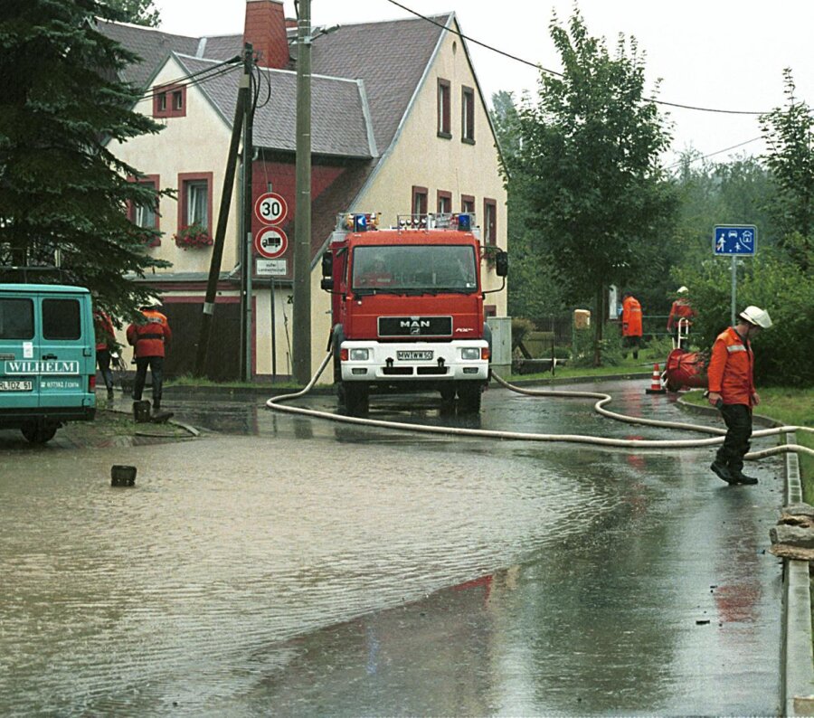 Rochlitz: Pegelstand erreicht in Wechselburg die Vier-Meter-Grenze - Von den Wassermassen stark betroffen war auch die Stadt Geringswalde.