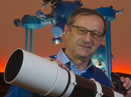 Rodewischer auf der Suche nach dem grünen Kometen - Jochen Engelmann, ehemaliger Chef der Sternwarte Rodewisch. 