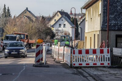 Rödlitz/Lichtenstein: Glasfaser-Ausbau startet durch - Seit einigen Tagen läuft der Glasfaser-Ausbau in Rödlitz wieder.