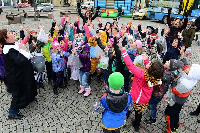 Rosenmontag - Markt in Kinderhand - 
