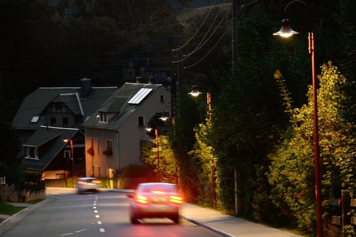 Rot-Rot-Grün drängt auf Einsatz von LED-Technik in Straßenleuchten - 
