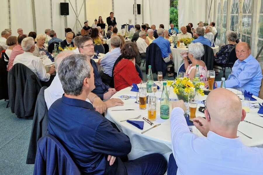 Rotary-Club Auerbach-Reichenbach besteht seit 30 Jahren - Der Club hat jetzt sein 30-jähriges Bestehen gefeiert.