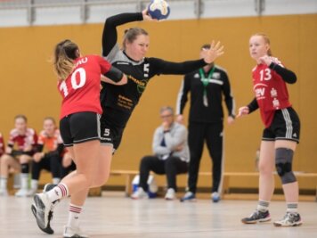 Rotation-Damen wollen Fahrt aufnehmen - Unter Zugzwang: Die Handballerinnen des SV Rotation Weißenborn um Lisa Richter müssen im Abstiegskampf punkten. 