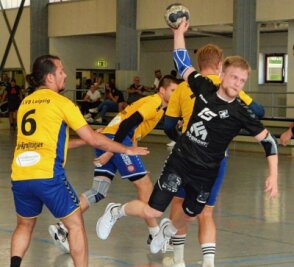 Rotation ist gerüstet - Gelungene Generalprobe: Die Rotation-Handballer um Thomas Bartzsch haben sich am Sonnabend bei einem stark besetzten Turnier in Zwönitz achtbar aus der Affäre gezogen. 
