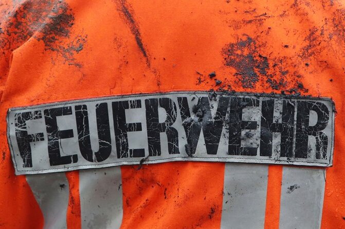 "Rotlicht"-Alarm in Glauchau - Warnlampe löst Großeinsatz der Feuerwehr aus - 