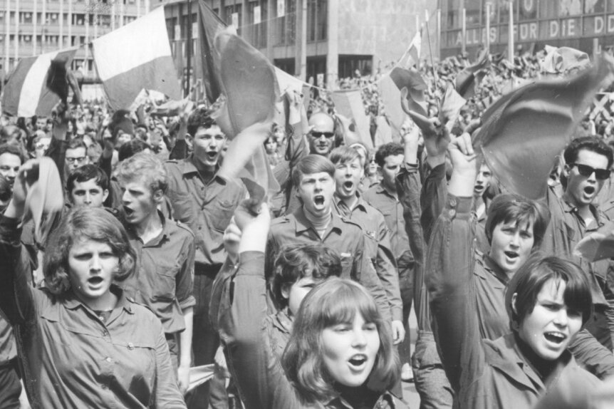 Rückblicke auf Karl-Marx-Stadt ohne Wehmutsfaktor - Das Pfingsttreffen der Freien Deutschen Jugend 1967 in Karl-Marx-Stadt ist Thema eines der Filme auf einer DVD. 