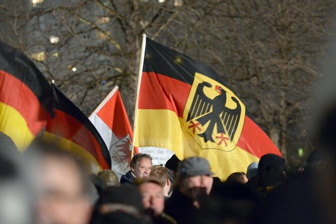 Rund 18.000 Teilnehmer: Dresden bleibt Pegida-Hochburg - Widerstand wächst - 