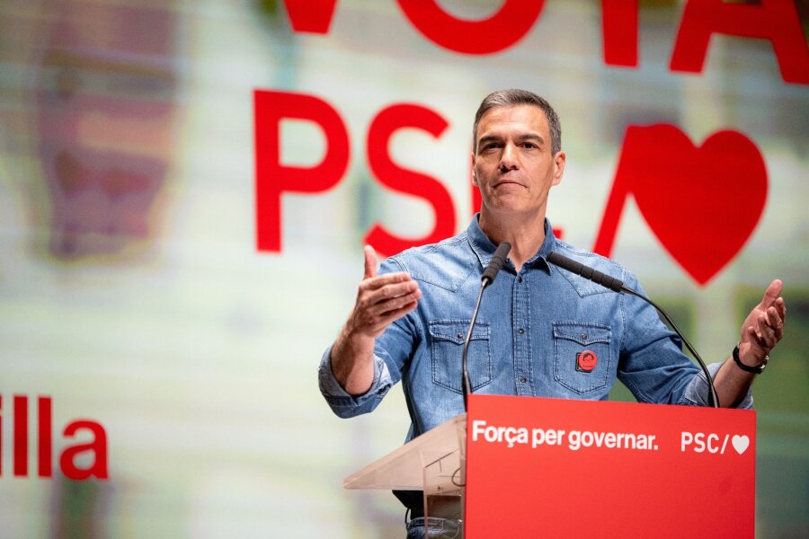 Sánchez Sozialisten von unterlegenen Separatisten abhängig - Der Wahlausgang wurde vor allem als großer Triumph der linken Zentralregierung von Ministerpräsident Pedro Sánchez bewertet.