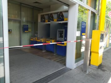Sachbeschädigung in Postbank-Filiale - Tatverdächtiger gestellt - 