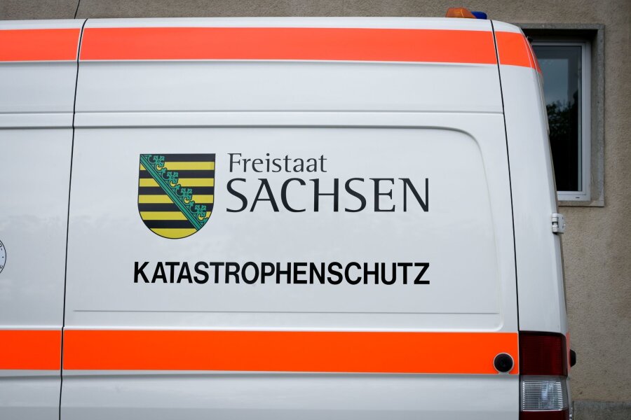 Sachsen ehrt Helfer im Katastrophenschutz und Rettungsdienst - Ein Fahrzeug des Katastrophenschutzes im Freistaat Sachsen steht bereit.