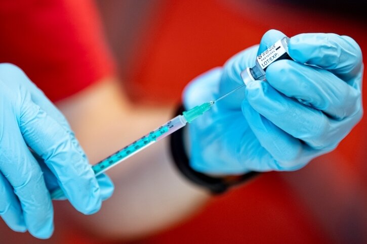 Sachsen will Corona-Impfungen durch mobile Teams verdreifachen - 