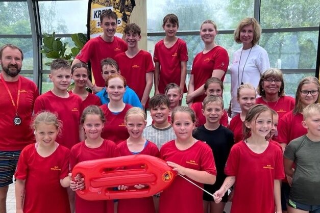 Die Rettungsschwimmer der Sachsenburger Riege haben bei den Kreis-Kinder- und Jugendspielen in diesem Jahr 56 Medaillen aus dem Wasser gefischt. 