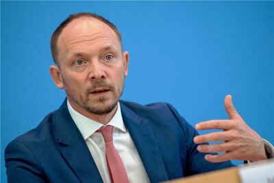 Sachsens CDU-Spitzenkandidat Wanderwitz: "Ich würde Herrn Maaßen nicht in ein Parlament wählen" - 