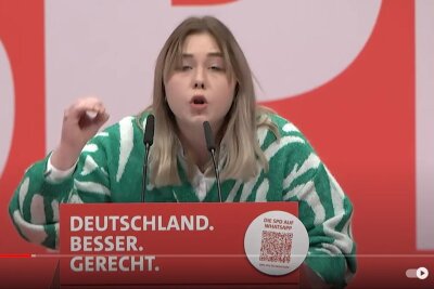 Sachsens Juso-Chefin nach Buhrufen für ihre Kritik an Scholz: „Ich habe einen Nerv getroffen“ - Klartext zur Lage der SPD: Sachsens Juso-Vorsitzende Mareike Engel auf dem Parteitag in Berlin.