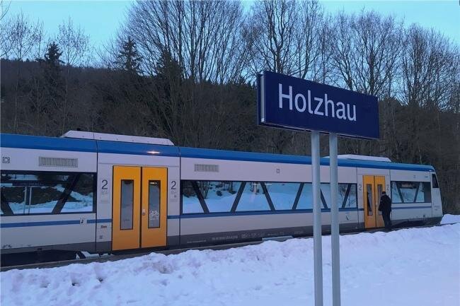 Sächsisch-tschechischer Schulterschluss für Bahnstrecke Freiberg-Most - Endstation: Die Freiberger Eisenbahn fährt heute noch bis nach Holzhau. Wenige Meter hinter dem Bahnhof endet das Gleis. 