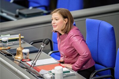 Sächsische CDU-Politikerin für Parteiausschluss von Ex-Verfassungsschutzchef Maaßen - Yvonne Magwas ist Bundestagsvizepräsidentin und Bundesvorstandsmitglied der CDU - und will Parteifreund Maaßen loswerden.