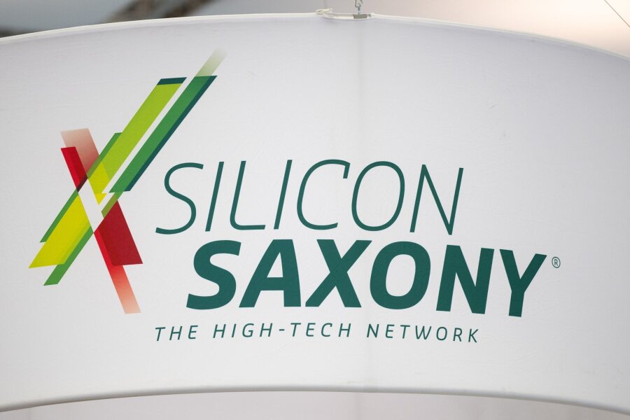 Sächsische Hightech-Branche im Jahr 2023 stark gewachsen - Das Logo des Hightechnetzwerk Silicon Saxony auf der Jobmesse "KarriereStart".