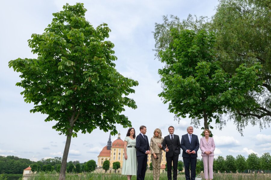 Sächsische Rhapsodie für Obstgarten von Versailles - Der französische Präsident Macron ist mit seiner Frau zu einem Staatsbesuch in Deutschland.