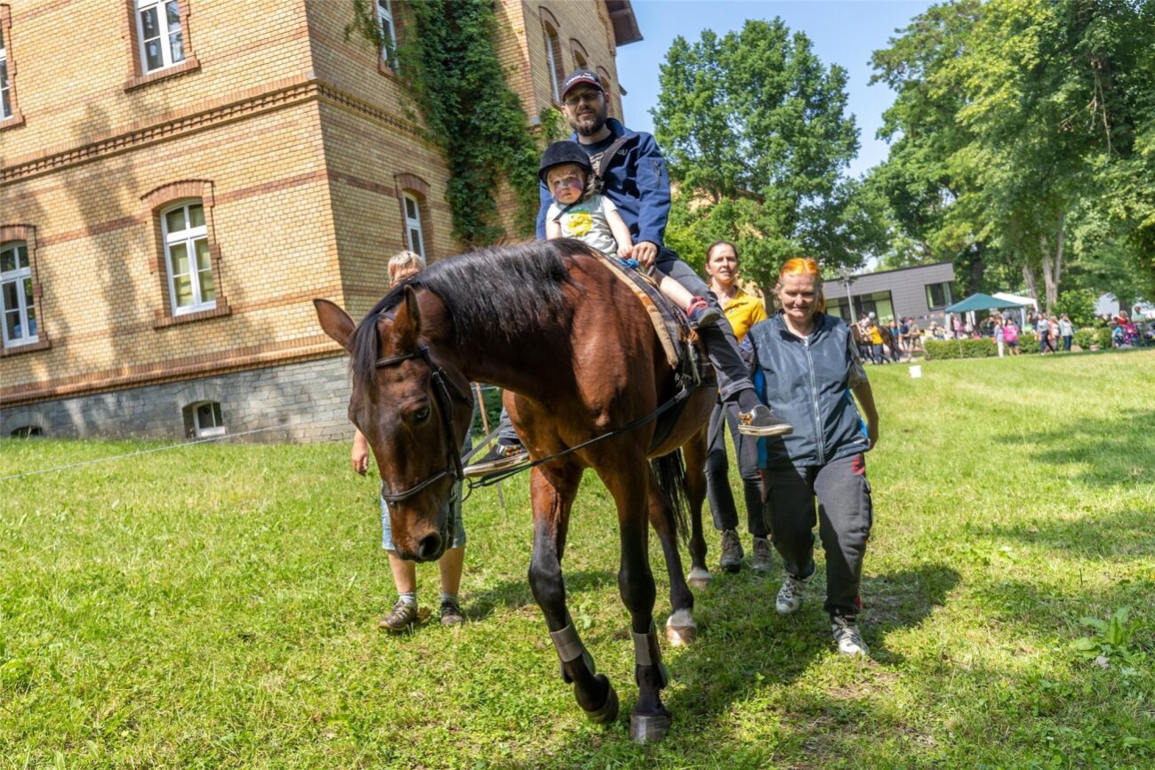 Sächsisches Krankenhaus Rodewisch lädt zu Parkfest