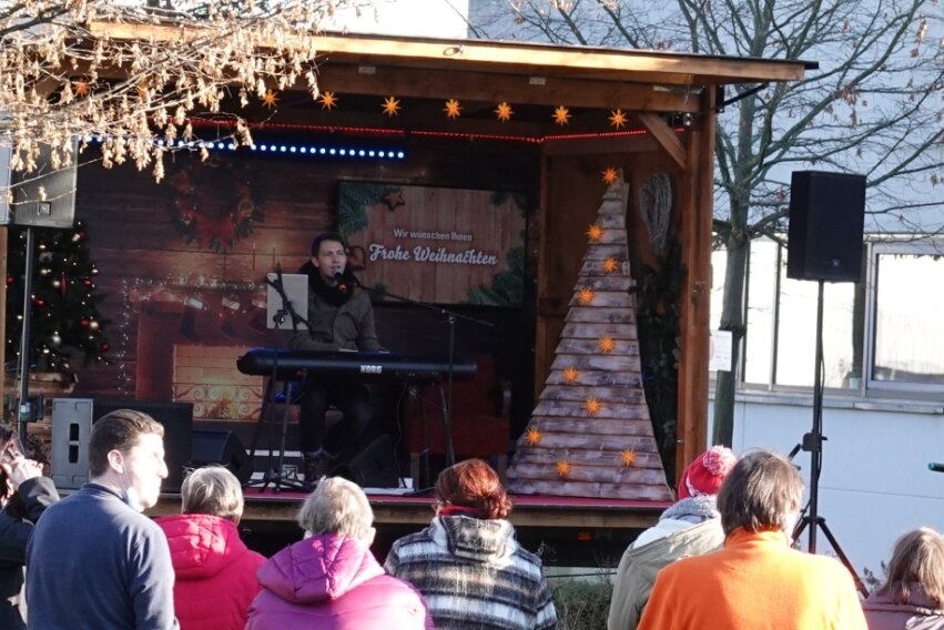 Sänger tauscht Konzertbühne gegen Weihnachtsexpress 