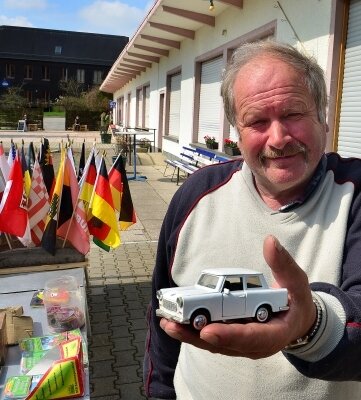 Andreas Gramsch verkauft an der Talsperre seit 26 Jahren Souvenirs.