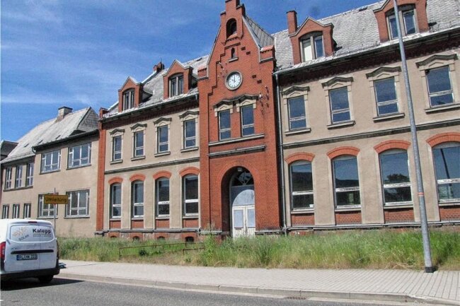 Sanierung Bebel-Schule in Geringswalde dauert noch - Im Gebäude der einstigen Mittelschule Geringswalde sollen Wohnungen entstehen. Derzeit laufen die Planungen. 
